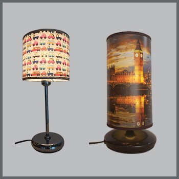 &Phi;&omega;&tau;&omicron;&gamma;&rho;&alpha;&phi;ί&alpha; &delta;ύ&omicron; &mu;&omicron;&nu;&tau;έ&rho;&nu;&omega;&nu; &epsilon;&pi;&iota;&tau;&rho;&alpha;&pi;έ&zeta;&iota;&omega;&nu; &phi;&omega;&tau;&iota;&sigma;&tau;&iota;&kappa;ώ&nu; &pi;&omicron;&rho;&tau;&alpha;&tau;ί&phi; &mu;&epsilon; &mu;&epsilon;&tau;&alpha;&lambda;&lambda;&iota;&kappa;έ&sigmaf; &beta;ά&sigma;&epsilon;&iota;&sigmaf; &kappa;&alpha;&iota; &alpha;&mu;&pi;&alpha;&zeta;&omicron;ύ&rho; &alpha;&pi;ό PVC &mu;&epsilon; &alpha;&pi;&epsilon;&iota;&kappa;&omicron;&nu;ί&sigma;&epsilon;&iota;&sigmaf;, &alpha;&pi;ό &tau;&eta; &beta;&iota;&omicron;&tau;&epsilon;&chi;&nu;ί&alpha; &alpha;&mu;&pi;&alpha;&zeta;&omicron;ύ&rho; &kappa;&alpha;&iota; &phi;&omega;&tau;&iota;&sigma;&tau;&iota;&kappa;ώ&nu; Gekas Luminoso.